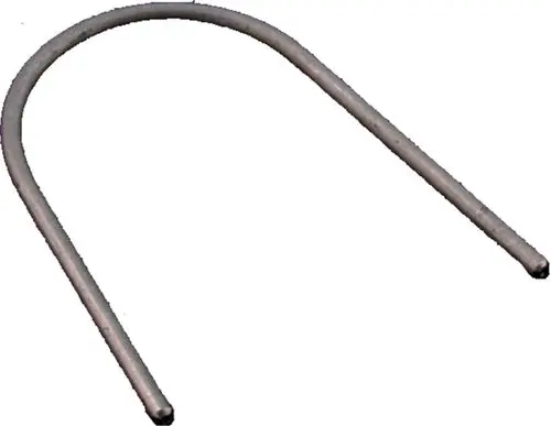 Metallene Steckklammer in U-Form, geeignet für Kippdurchführungen. Hersteller Wolf. Neutraler Hintergrund.